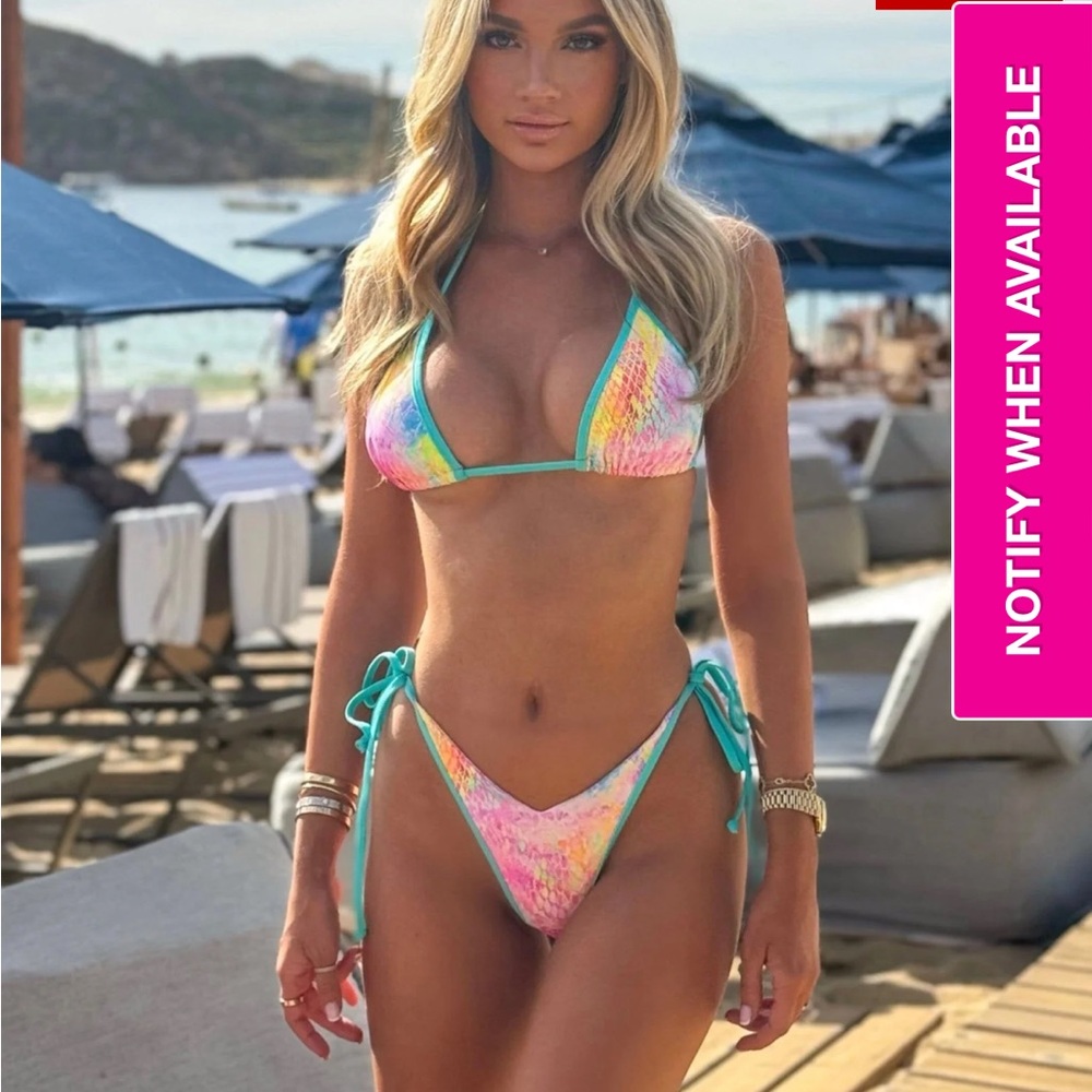 Berry Beachy bikini Mystique print